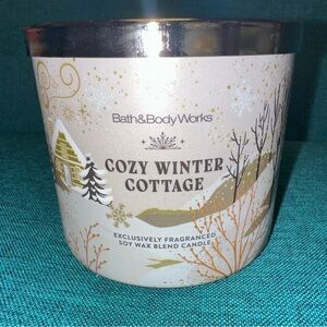 NEW Cozy Winter Cottage 3-Wick Candle 25-45 burn hours 14 oz Bath & Body Works